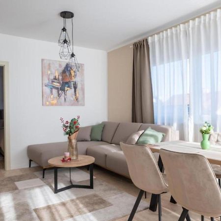 Apartment Kona - Free Parking & Self Check-In Ivanja Reka Exterior photo