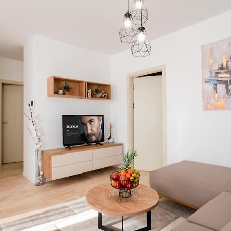 Apartment Kona - Free Parking & Self Check-In Ivanja Reka Exterior photo