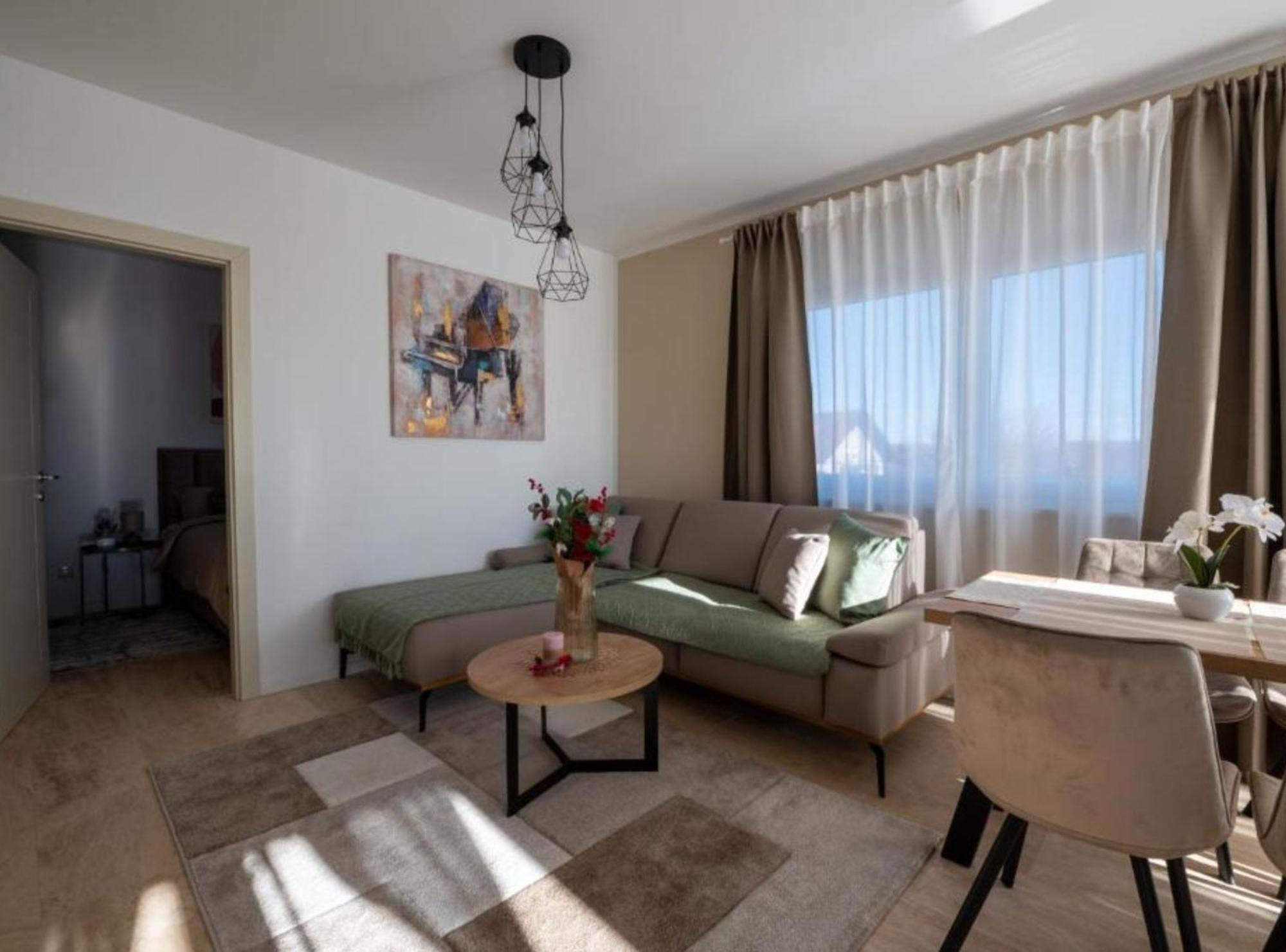 Apartment Kona - Free Parking & Self Check-In Ivanja Reka Exterior photo