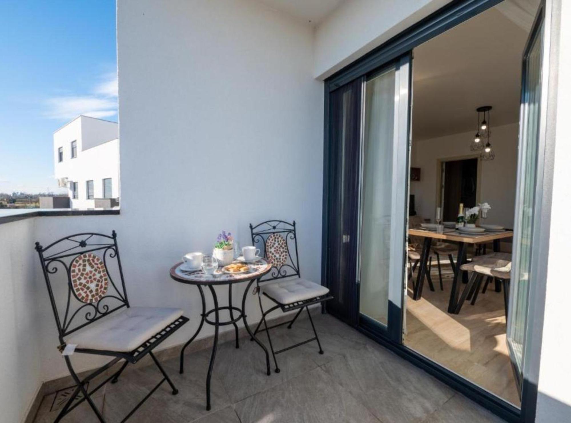 Apartment Kona - Free Parking & Self Check-In Ivanja Reka Exterior photo